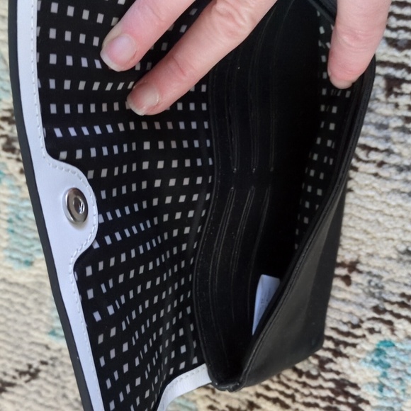 Kate Spade Saturday 2 in 1 Black & White Leather Double Wallet Wristlet - Picture 10 of 16